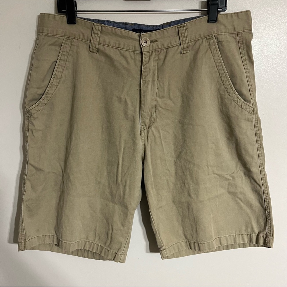 Men’s Bogari Beige Flat Front Chino Shorts Size 36 100% Cotton 9” Inseam‎
